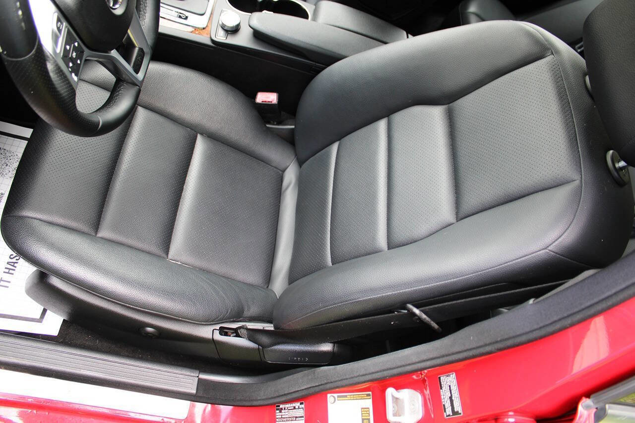 Used 2014 Mercedes-Benz C 300 4MATIC Sedan image 18
