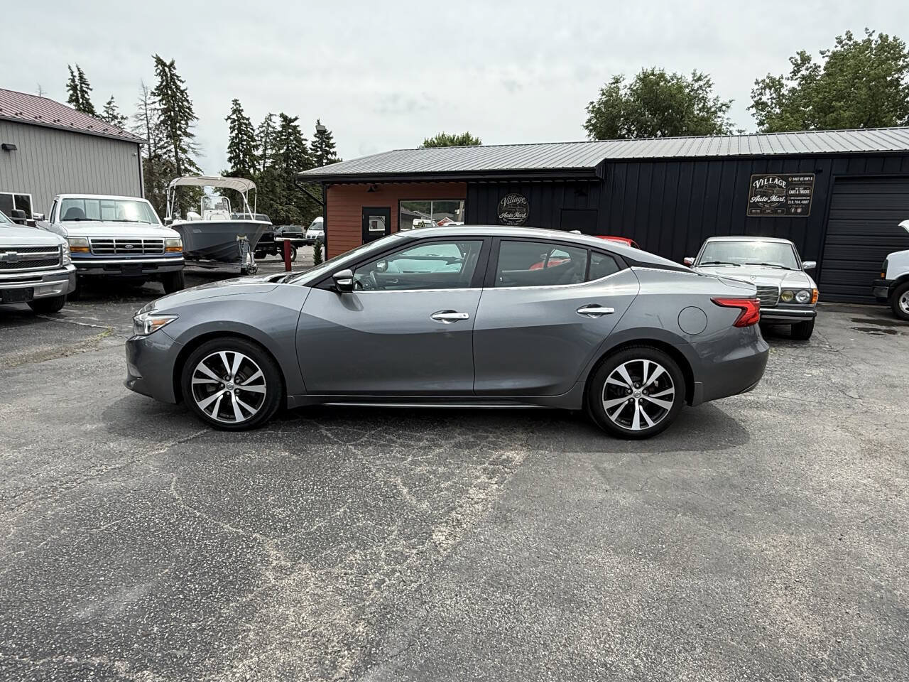 Used 2016 Nissan Maxima 3.5 SV FWD image 2