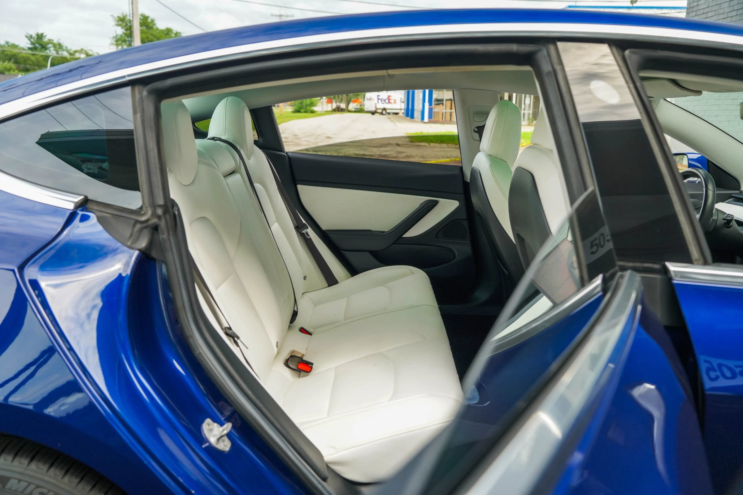 Used 2018 Tesla Model 3 Long Range AWD/4WD image 29