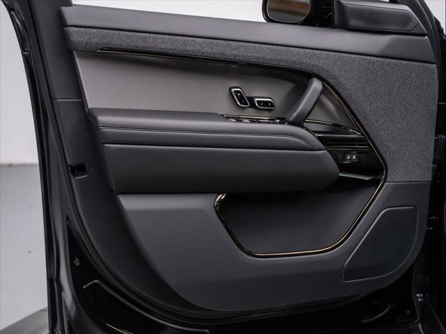 New 2027 Land Rover Range Rover Sport SE AWD/4WD image 23