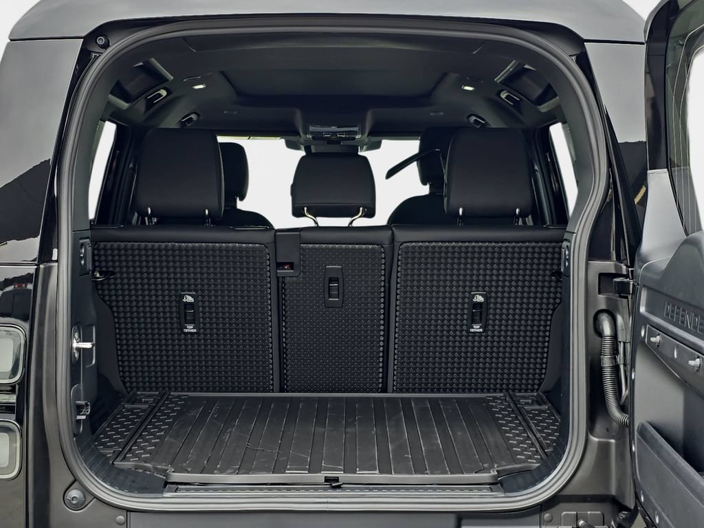 New 2026 Land Rover Defender 110 S AWD/4WD image 12