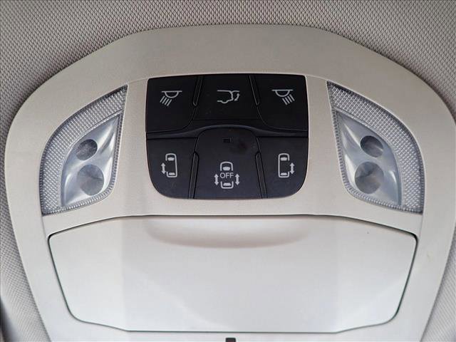Used 2022 Chrysler Pacifica Touring-L image 25