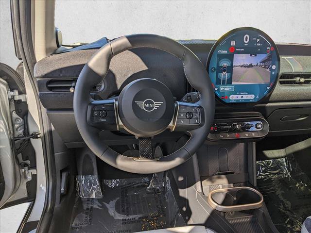 Certified 2025 MINI Cooper 2-Door Hardtop FWD image 16