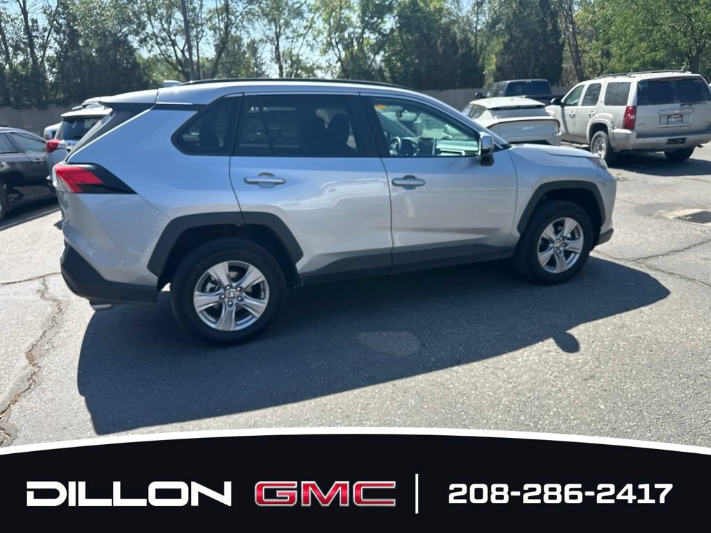 Used 2025 Toyota RAV4 XLE AWD/4WD image 6