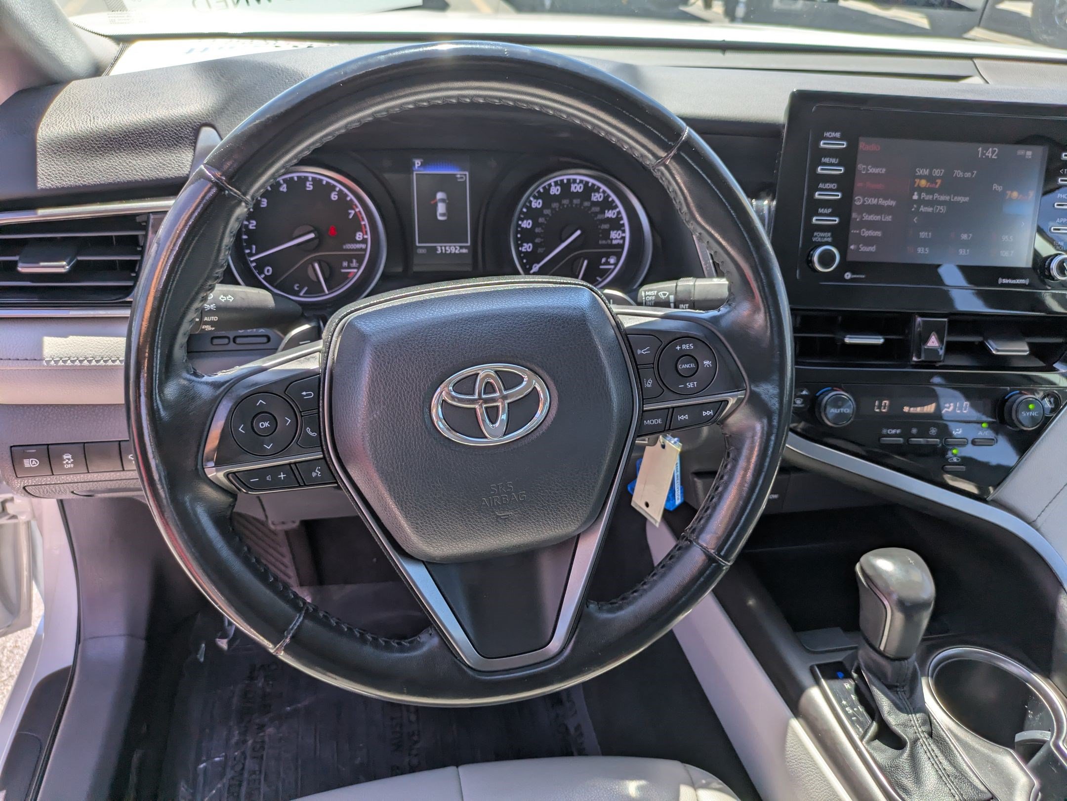Used 2023 Toyota Camry SE FWD image 16