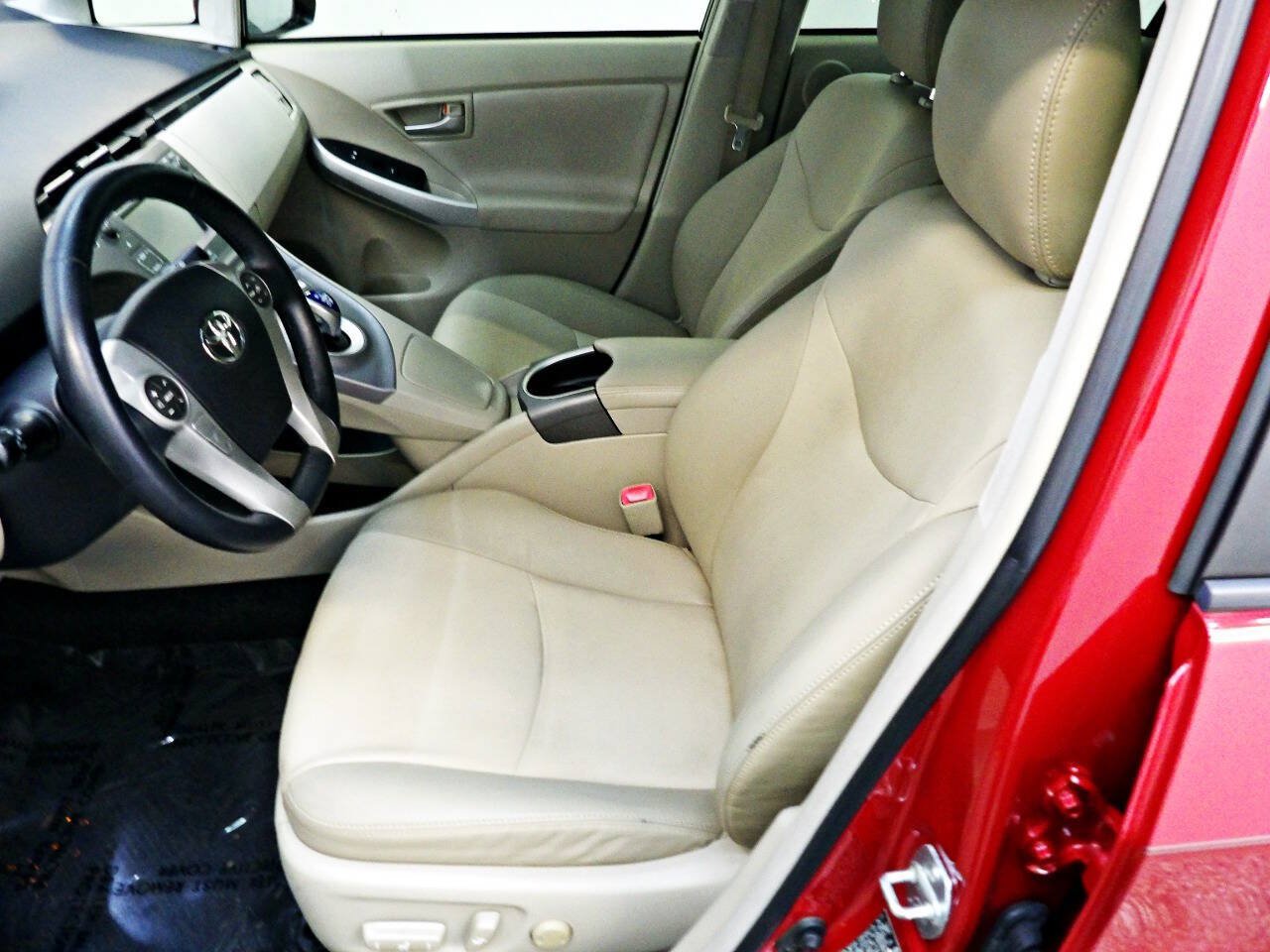 Used 2013 Toyota Prius Four FWD image 8