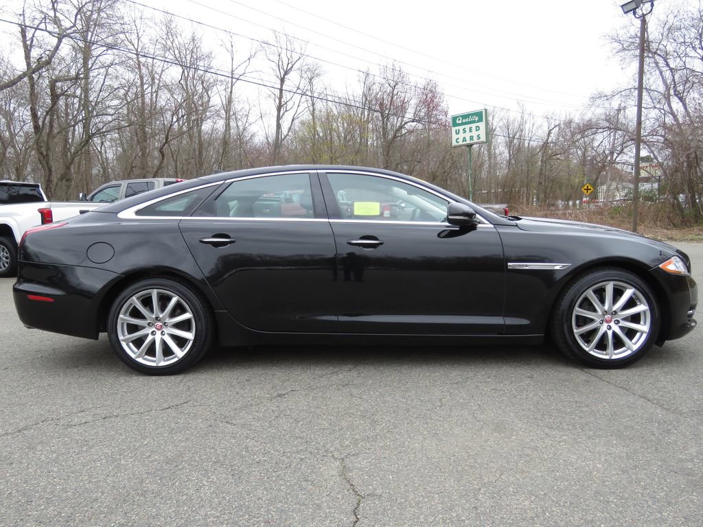 Used 2015 Jaguar XJ AWD image 4
