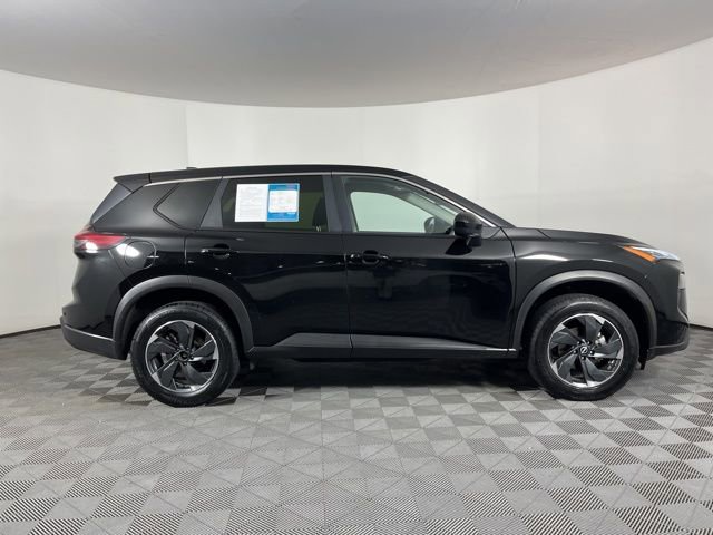 Used 2024 Nissan Rogue SV image 12