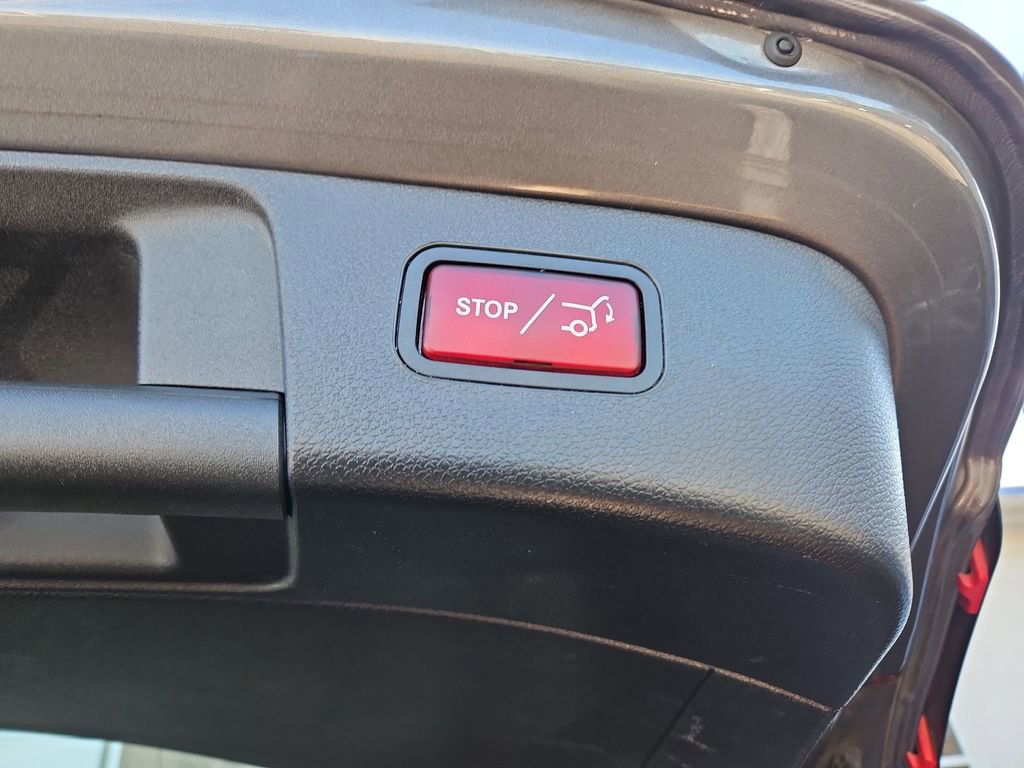 Used 2018 Mercedes-Benz GLA 250 image 32