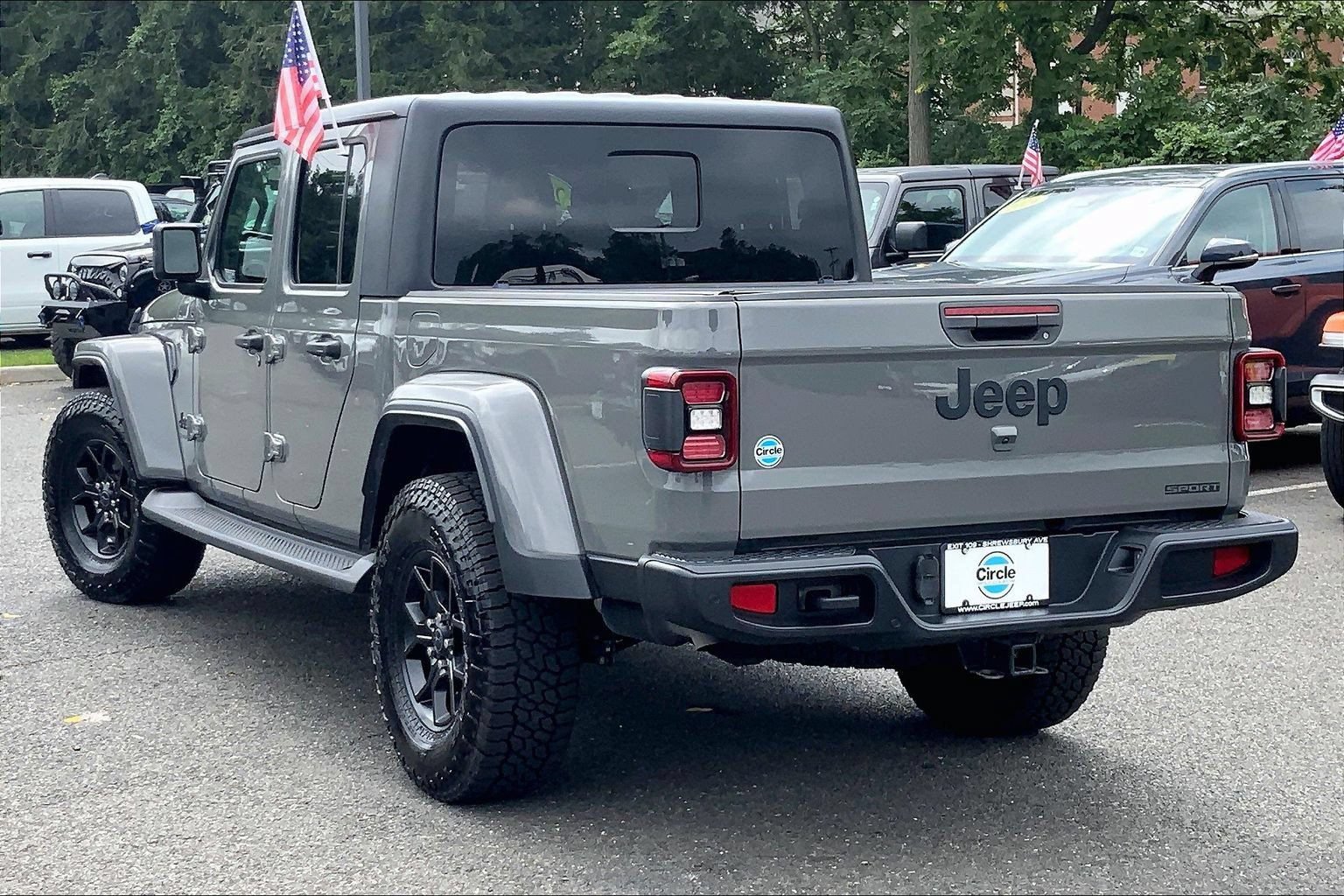 Used 2021 Jeep Gladiator Sport AWD/4WD image 10