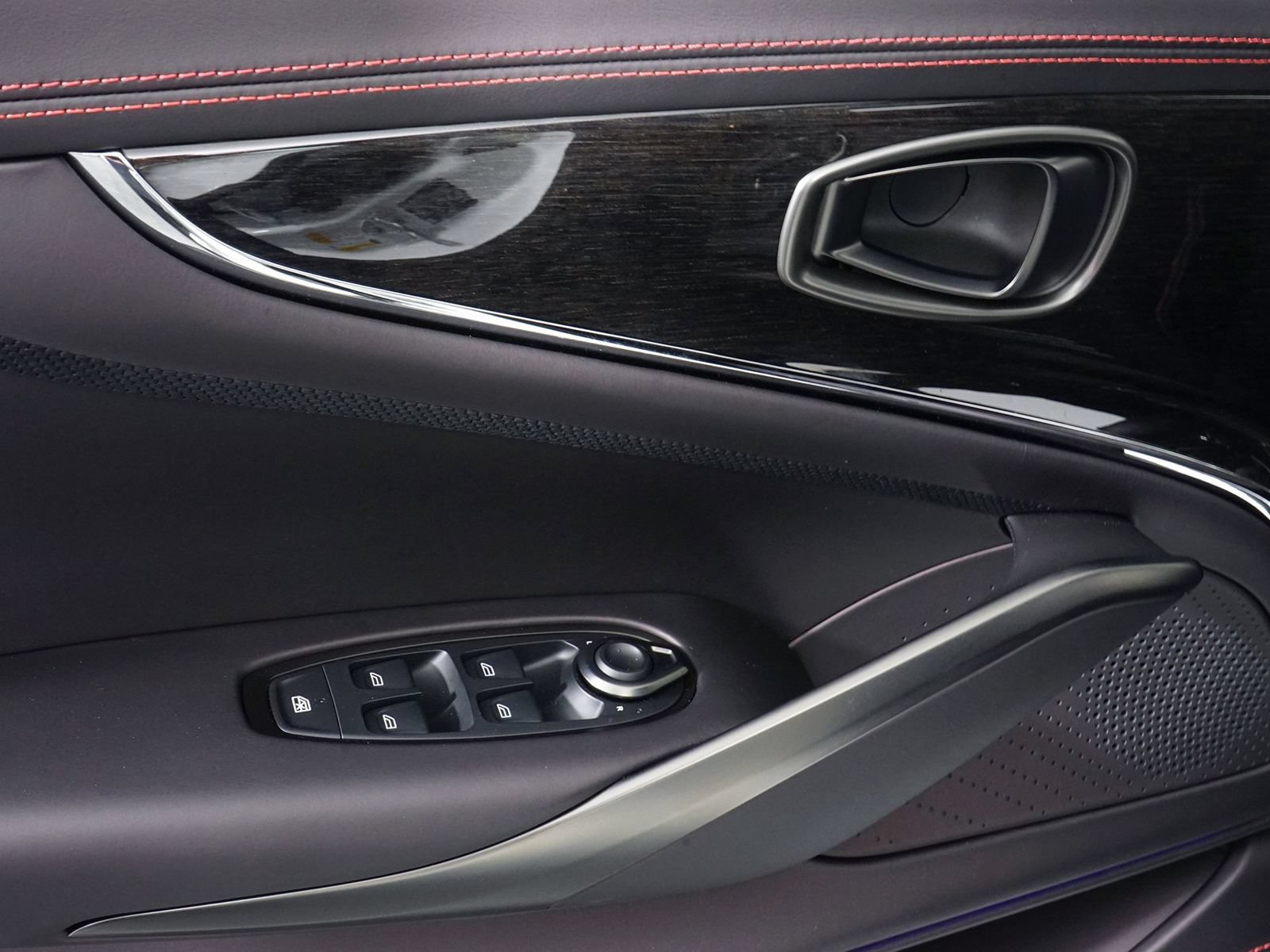 New 2026 Aston Martin DBX 707 AWD/4WD image 36