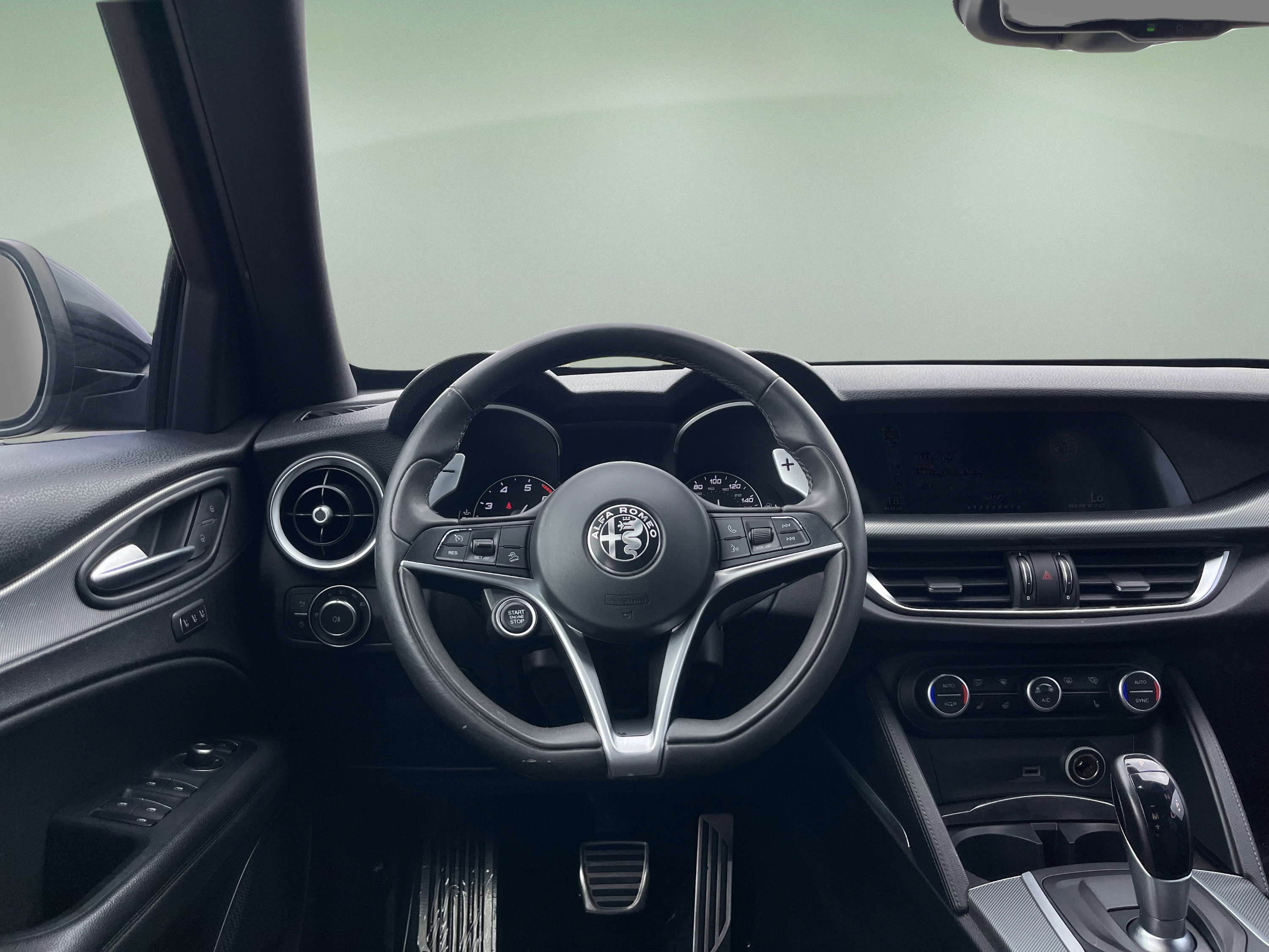 Used 2018 Alfa Romeo Stelvio Ti Sport AWD/4WD image 31