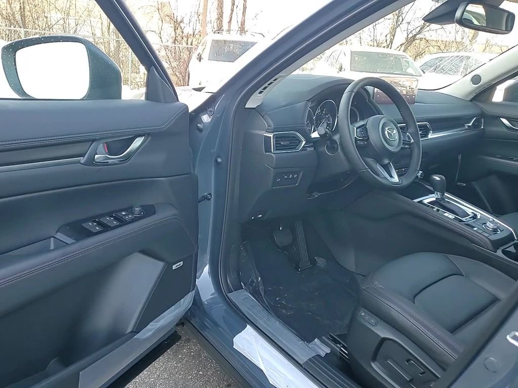 New 2025 MAZDA CX-5 Carbon Edition image 10