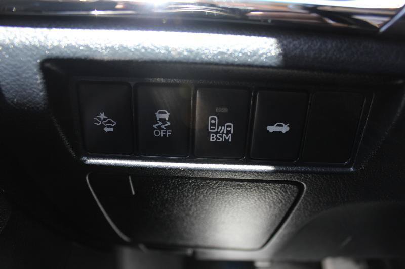 Used 2018 Toyota Avalon Touring w/ Carpet Mat Package FWD image 26