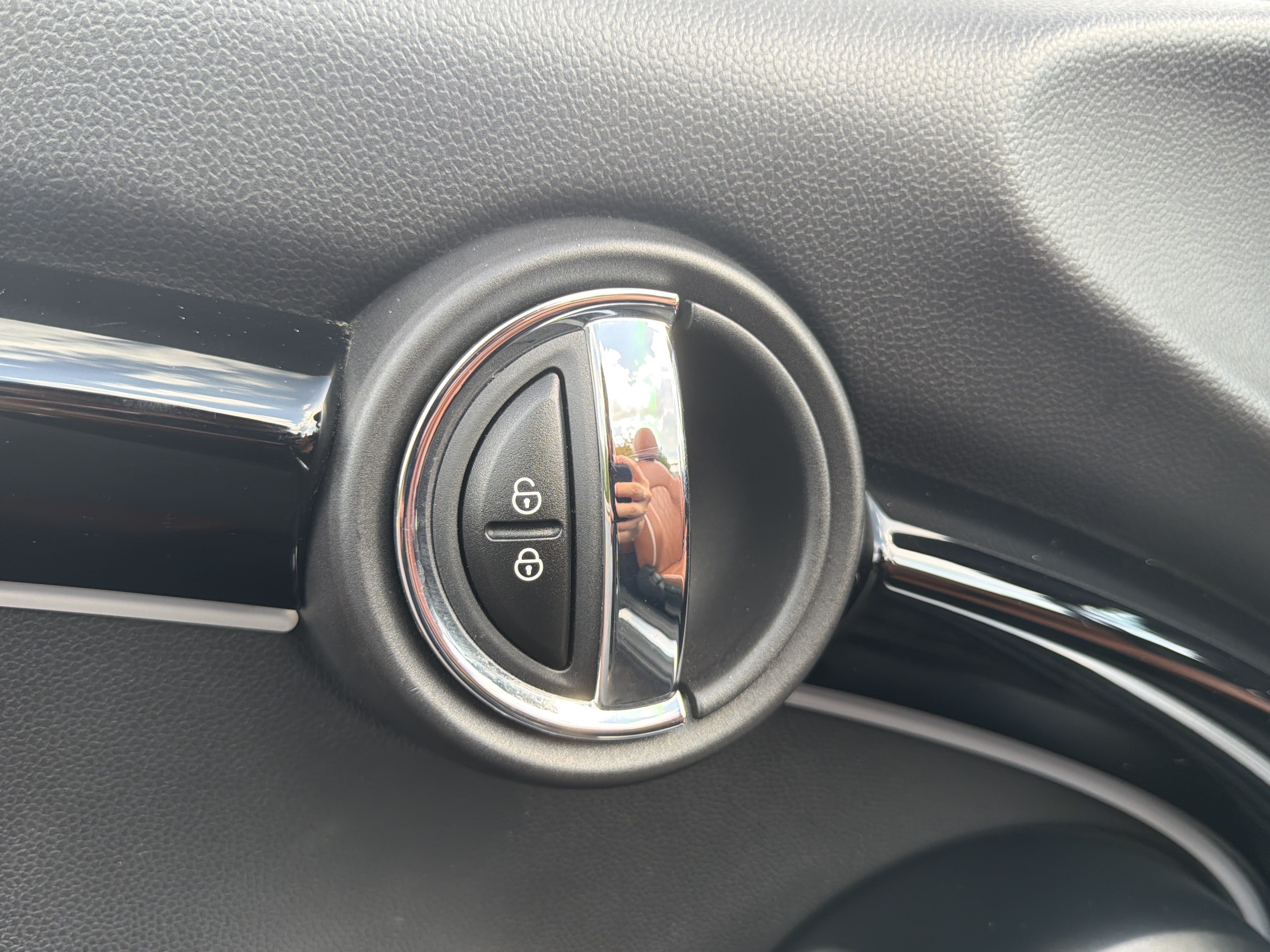 Used 2024 MINI Cooper S FWD image 26