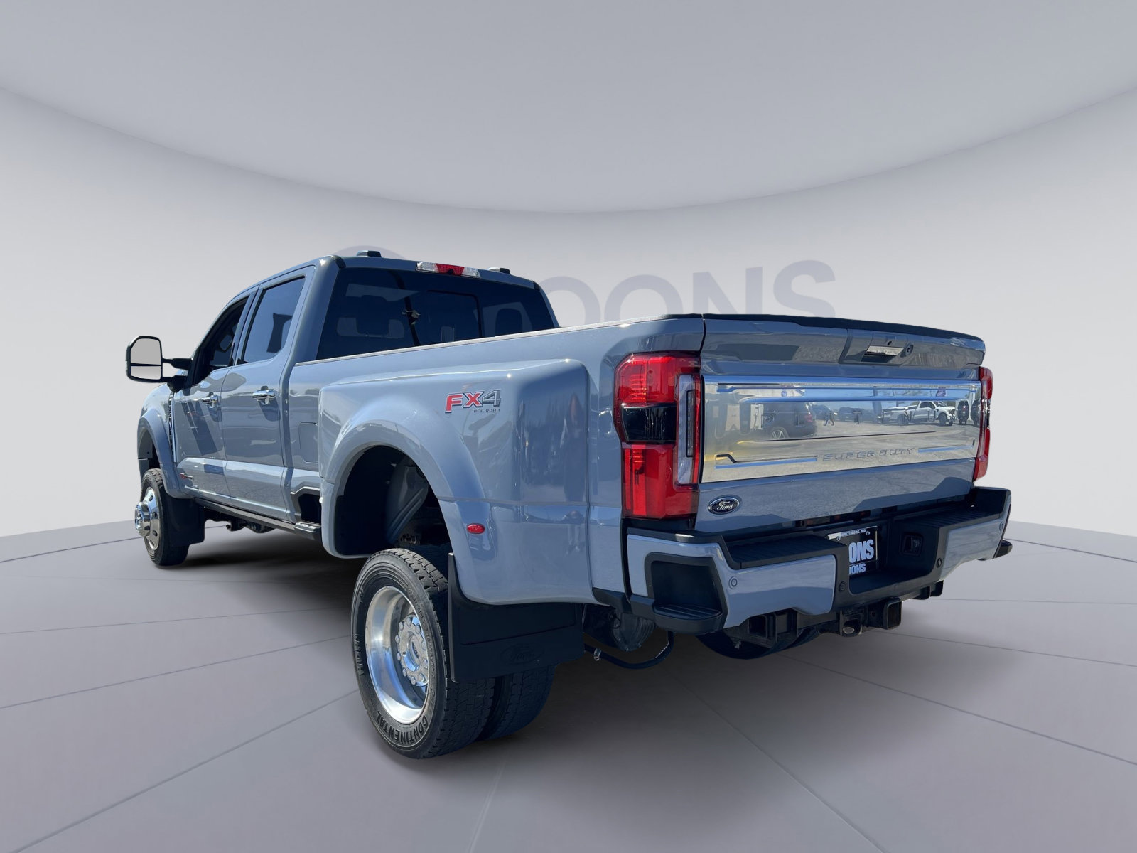 Used 2024 Ford F450 Platinum w/ FX4 Off-Road Package AWD/4WD image 4