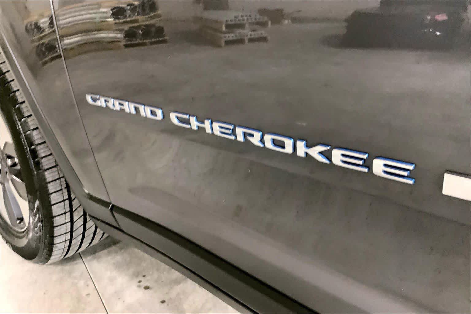Used 2022 Jeep Grand Cherokee Limited 4xe AWD/4WD image 31