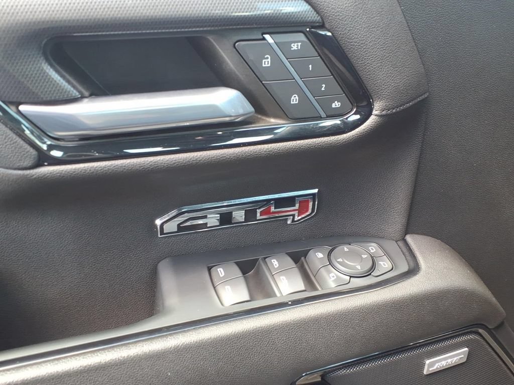 Used 2023 GMC Sierra 1500 AT4 w/ Technology Package AWD/4WD image 37
