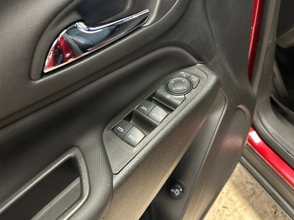 Used 2022 Chevrolet Equinox RS AWD/4WD image 14