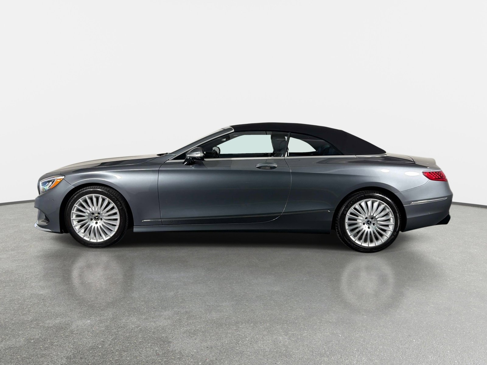 Used 2020 Mercedes-Benz S 560 Cabriolet image 6