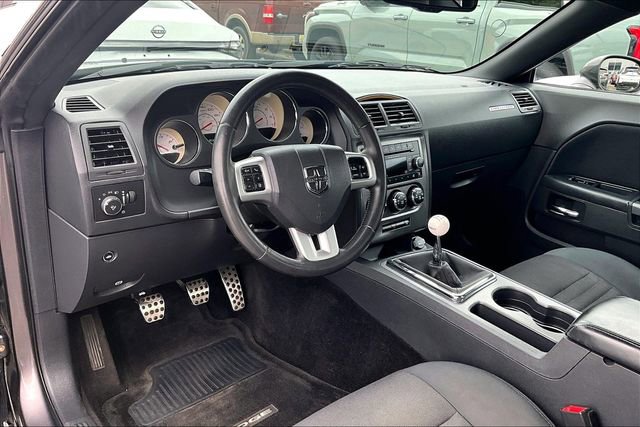 Used 2014 Dodge Challenger R/T image 13