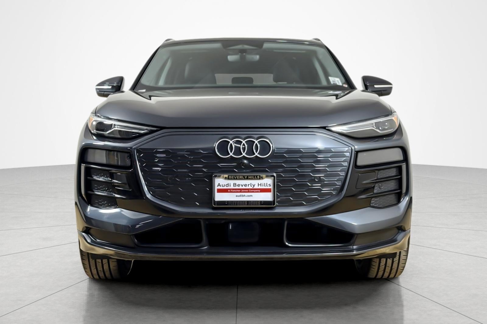 Used 2025 Audi Q6 e-tron Premium w/ Convenience Package RWD image 8