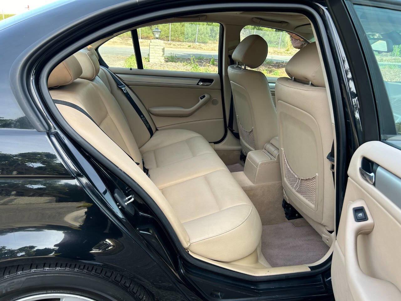 Used 2004 BMW 325i Sedan RWD image 39