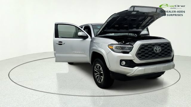 Used 2022 Toyota Tacoma TRD Sport w/ Technology Package AWD/4WD image 10