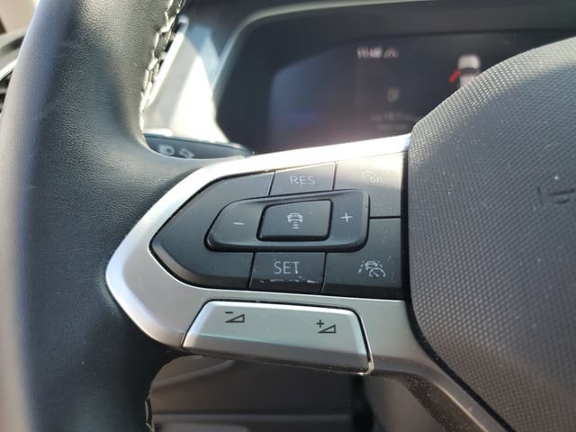 Certified 2024 Volkswagen Tiguan SE w/ Panoramic Sunroof Package AWD/4WD image 23