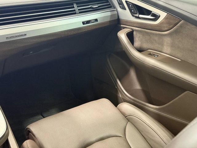 Used 2019 Audi Q7 3.0T Prestige w/ Prestige Package AWD/4WD image 13