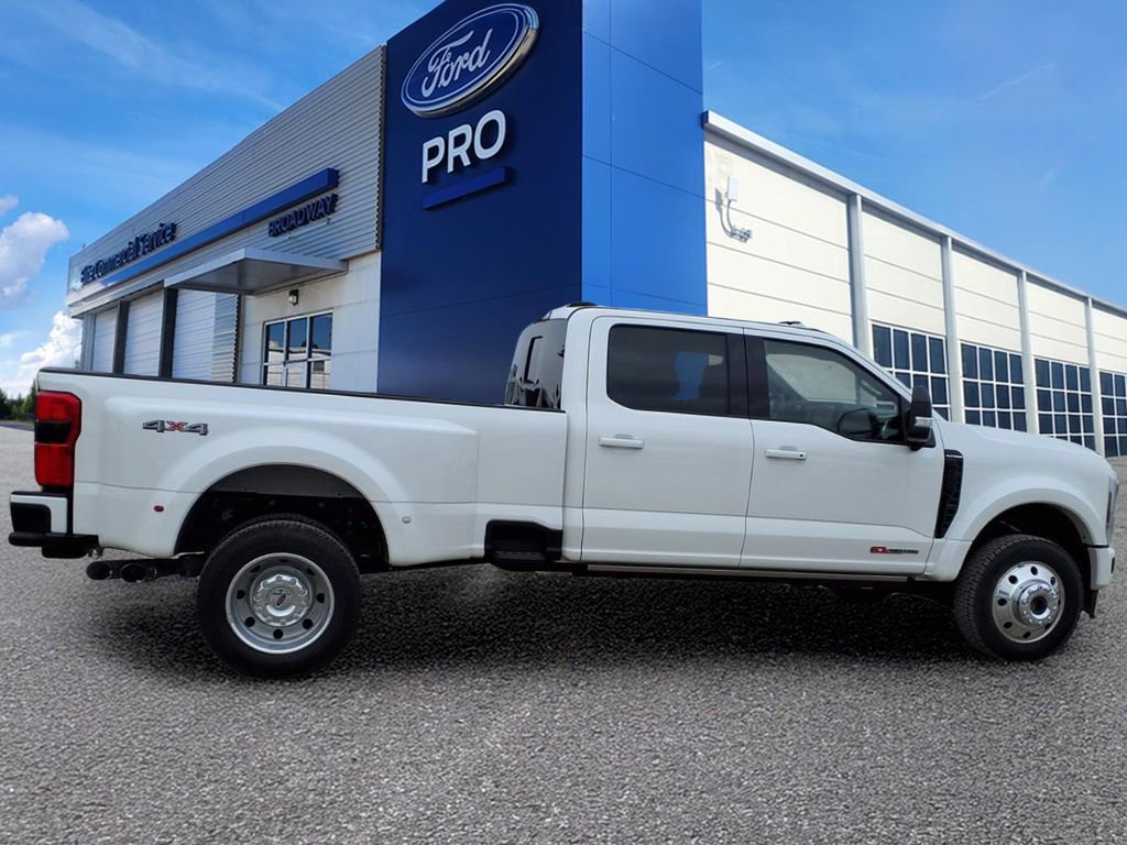 New 2025 Ford F450 Platinum AWD/4WD image 30