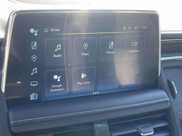 Used 2023 Chevrolet Suburban Premier image 16