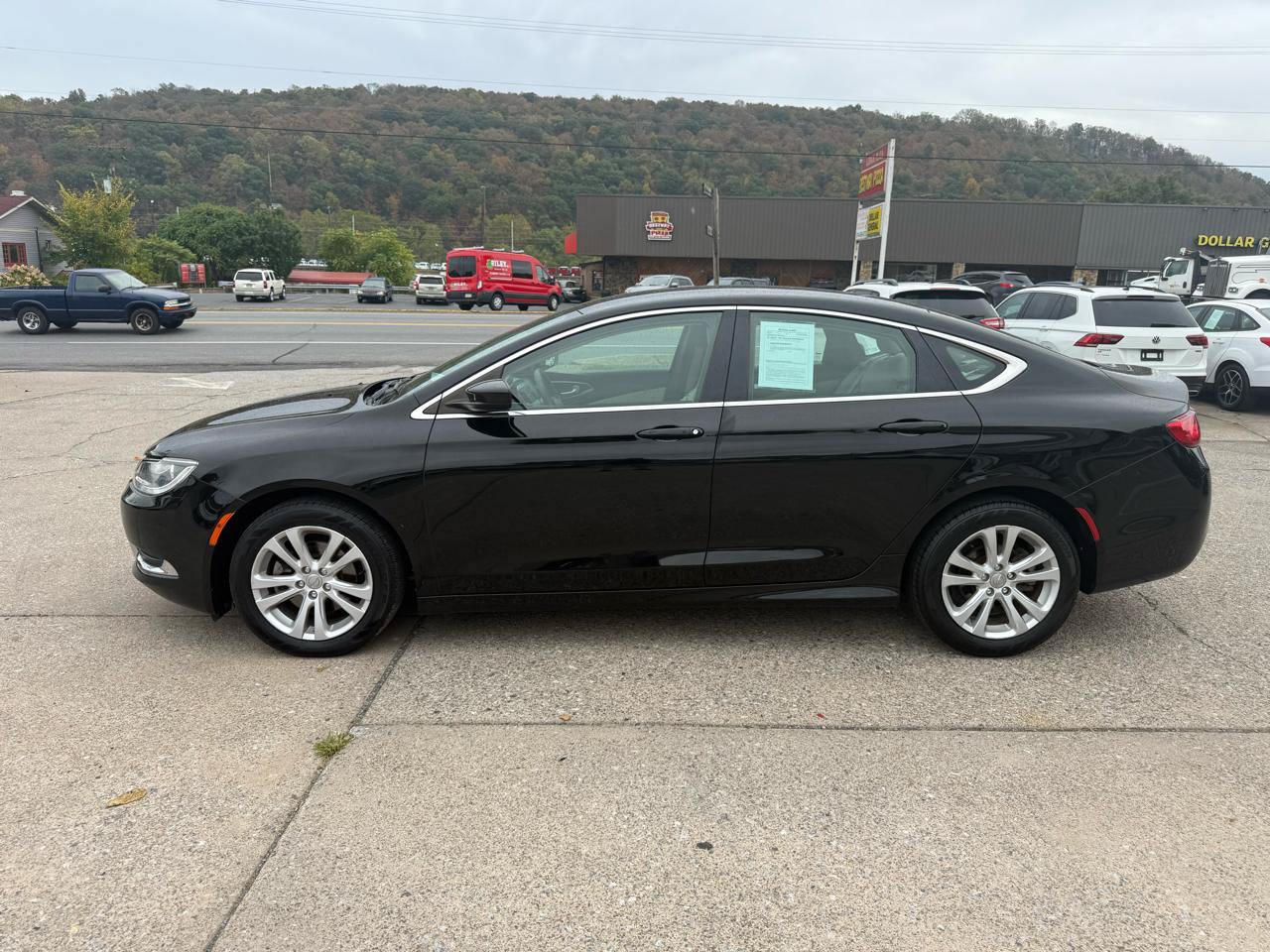 Used 2015 Chrysler 200 Limited FWD image 8
