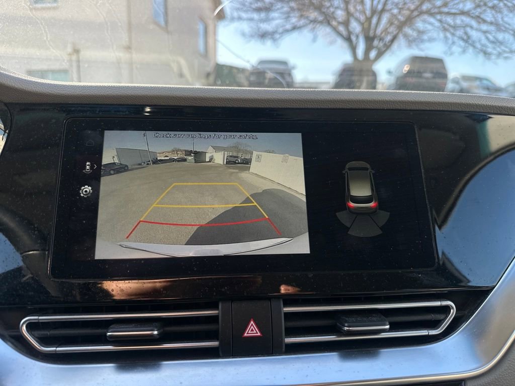 Used 2022 Kia Niro EX Premium image 16