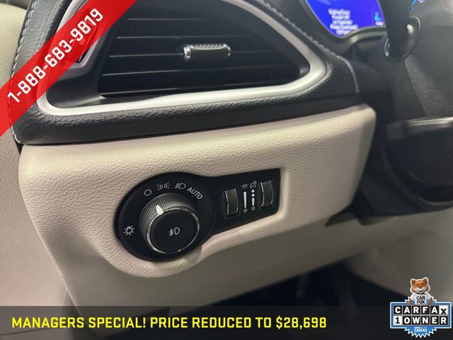 Used 2024 Chrysler Pacifica Limited FWD image 4