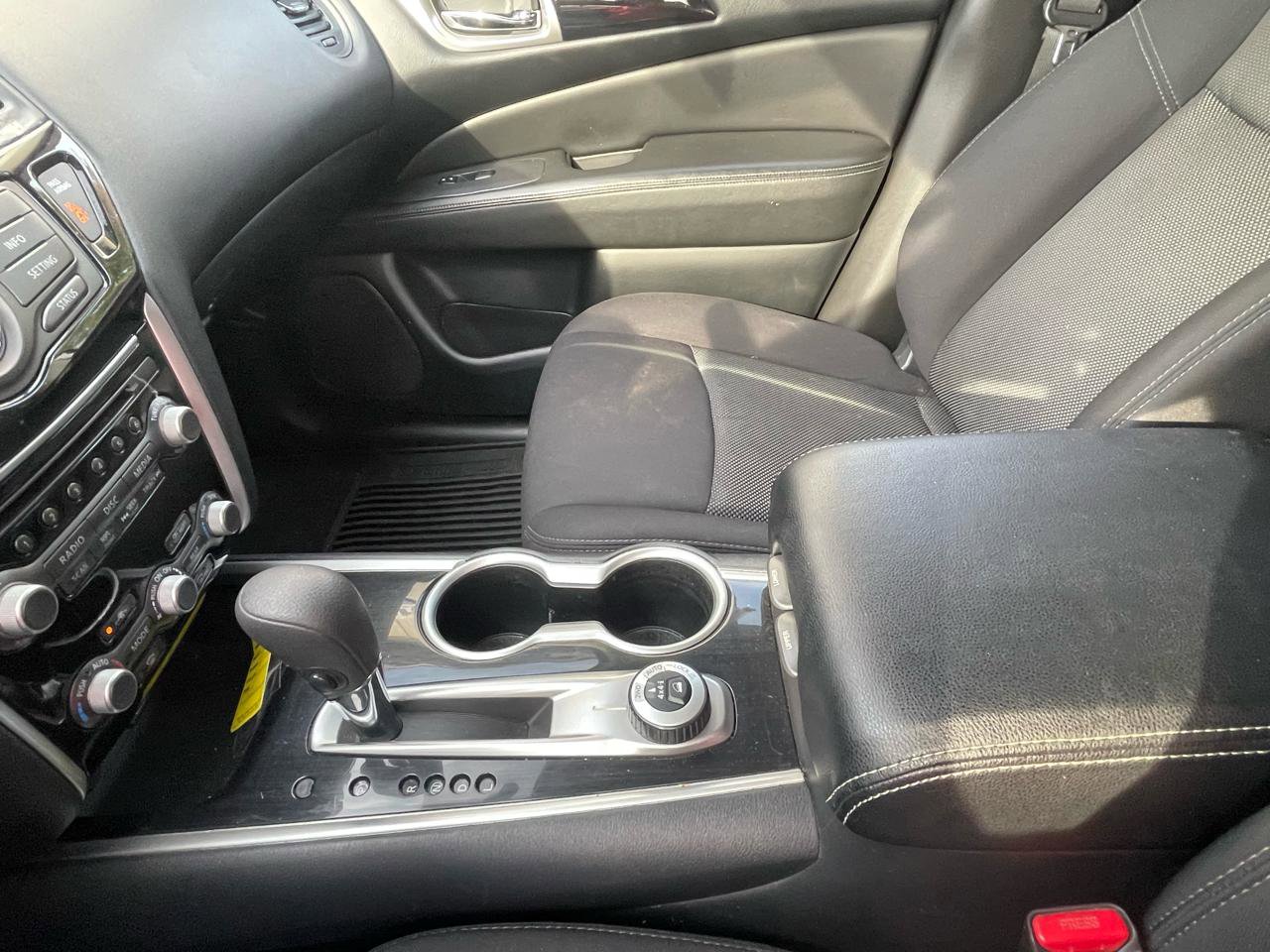 Used 2020 Nissan Pathfinder S AWD/4WD image 16