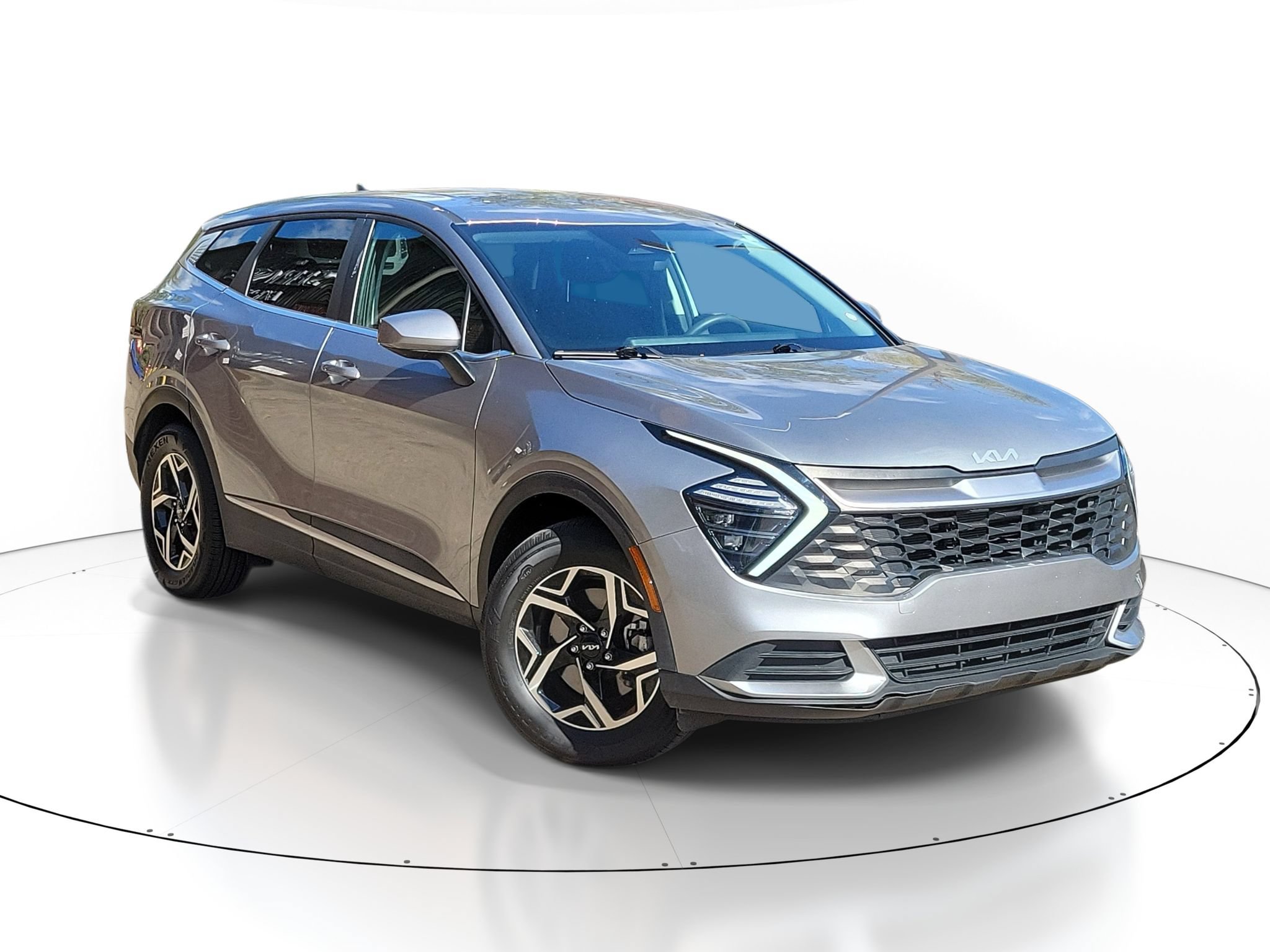 Certified 2025 Kia Sportage LX FWD image 1