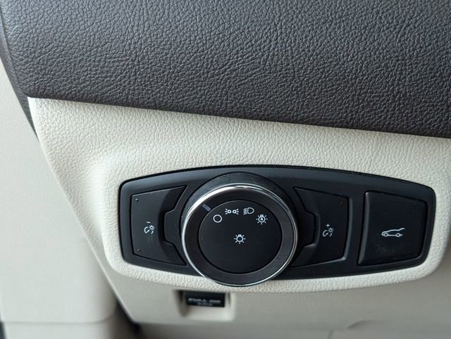 Used 2019 Lincoln MKC Select w/ Select Plus Package image 23