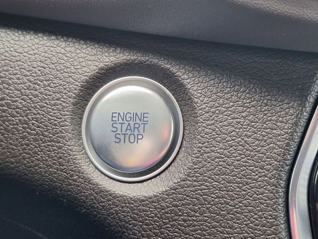 Used 2020 Hyundai Santa Fe Limited w/ Cargo Package image 27