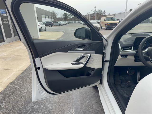 New 2026 BMW X2 xDrive28i w/ Technology Package image 6