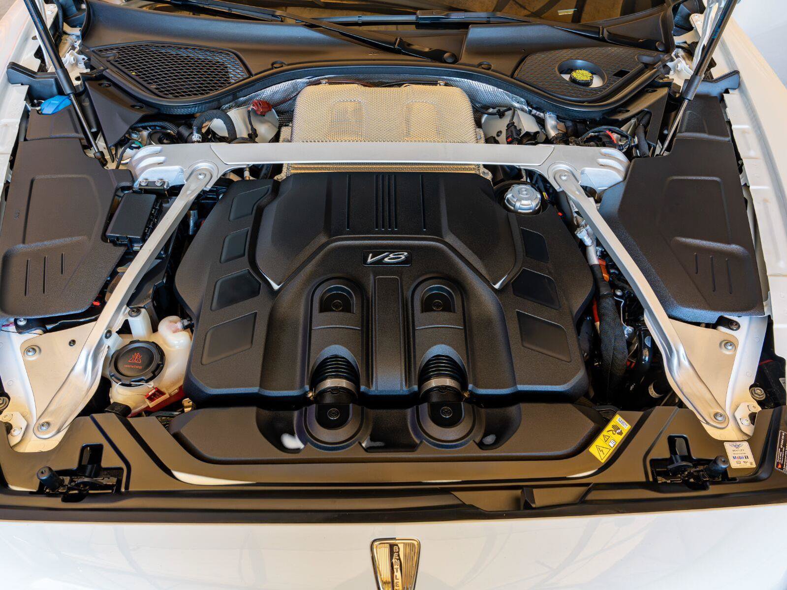 Used 2025 Bentley Flying Spur Plug-In Hybrid AWD/4WD image 31