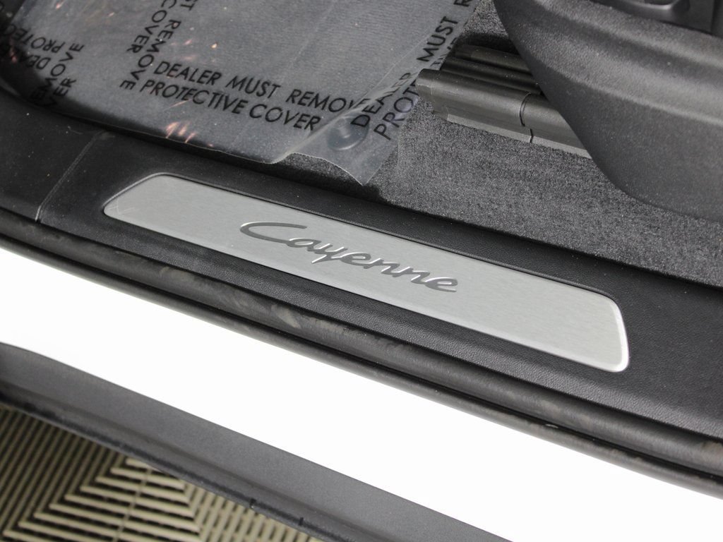 Certified 2026 Porsche Cayenne AWD/4WD image 19