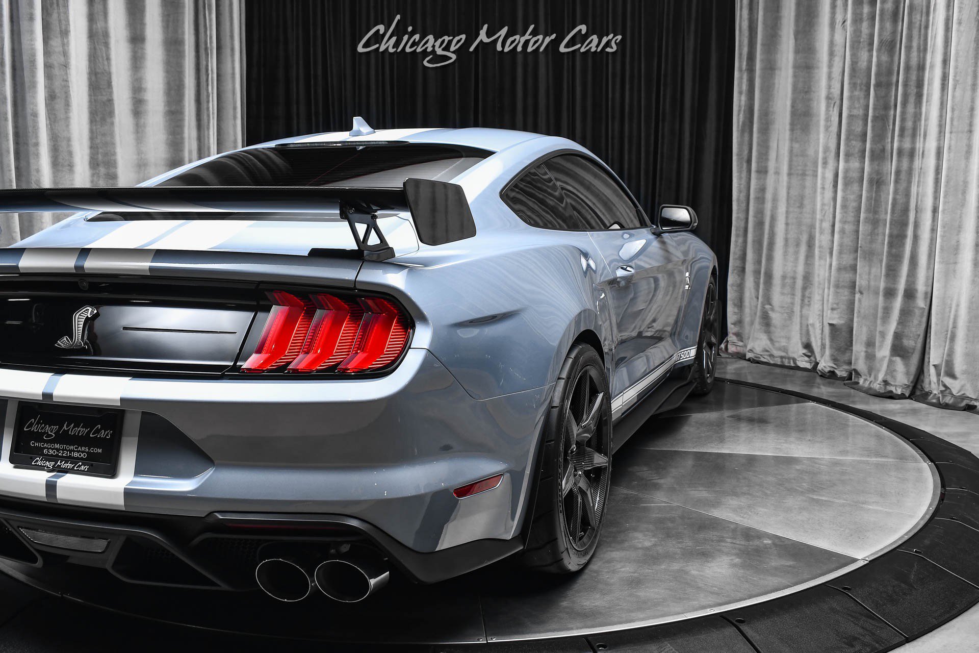 Used 2022 Ford Mustang Shelby GT500 w/ Carbon Fiber Track Pack RWD image 40