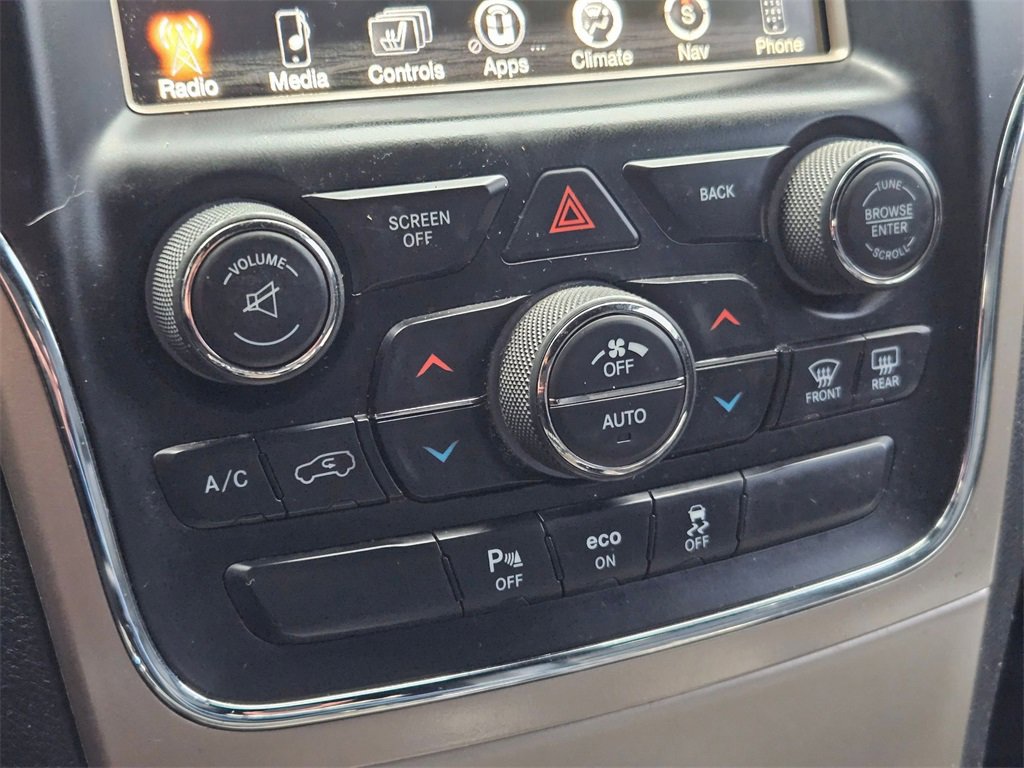 Used 2015 Jeep Grand Cherokee Limited w/ Trailer Tow Group IV image 30