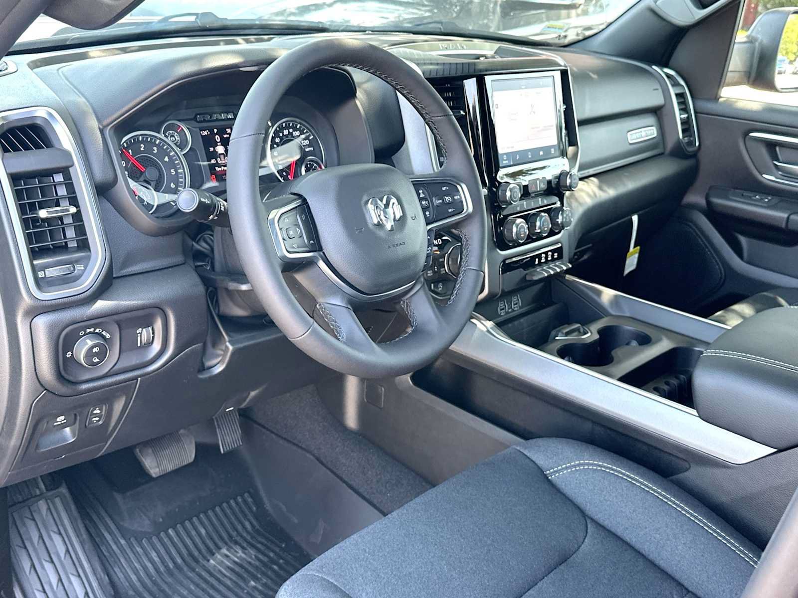 New 2026 RAM 1500 Lone Star AWD/4WD image 17