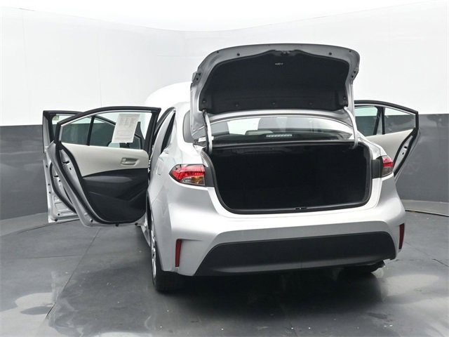 Used 2026 Toyota Corolla LE image 33