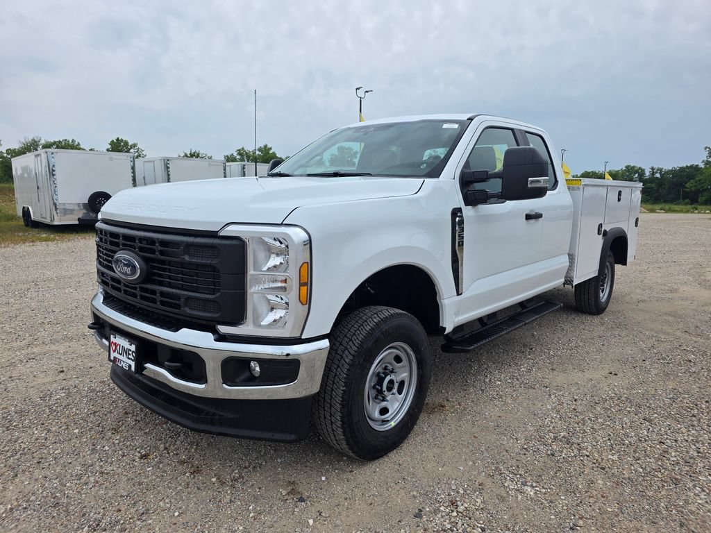 New 2026 Ford F350 XL w/ XL Chrome Package AWD/4WD image 4
