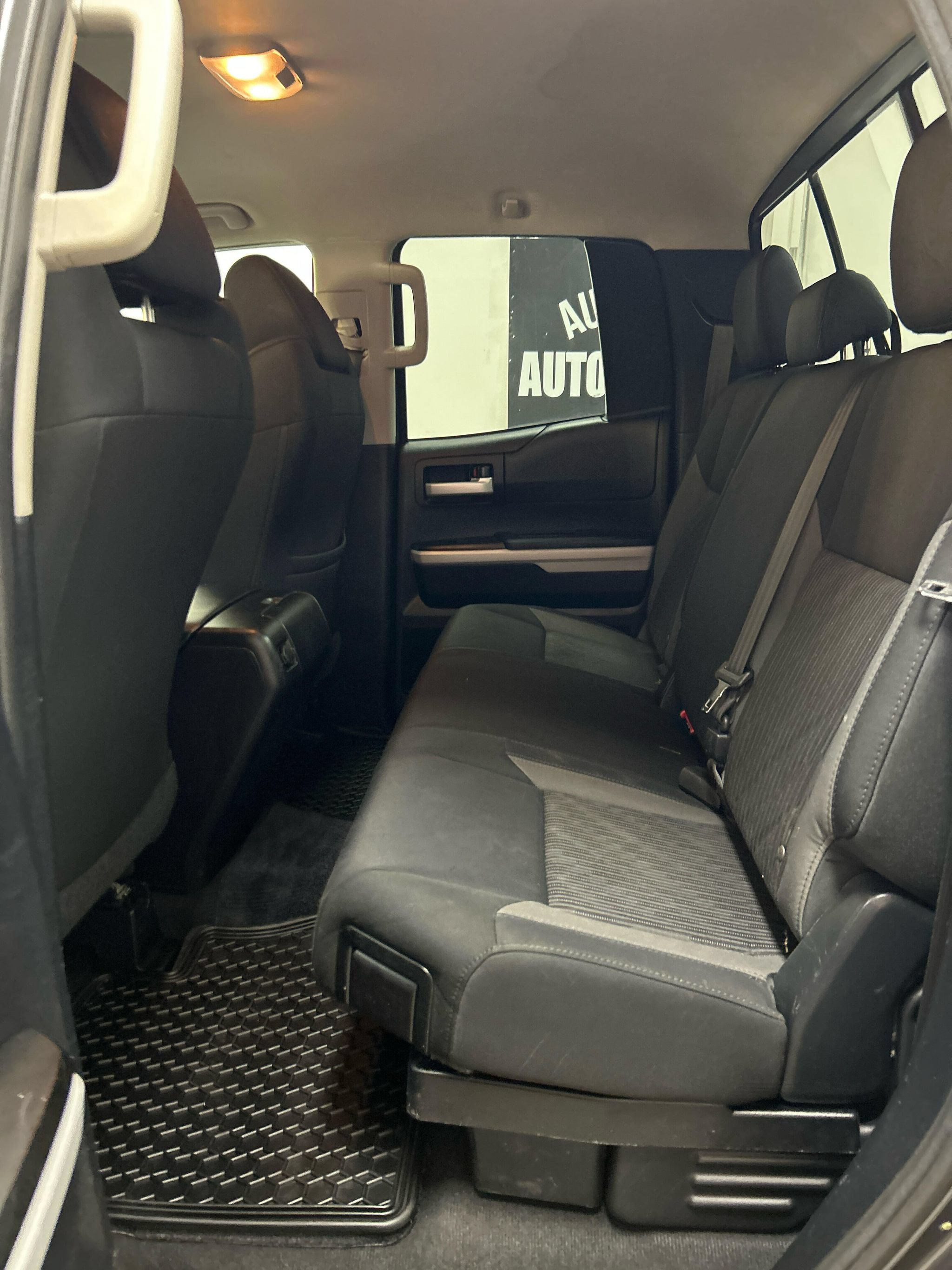 Used 2014 Toyota Tundra SR5 AWD/4WD image 10