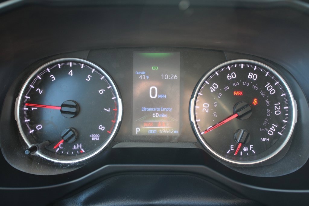 Used 2022 Toyota RAV4 LE image 24