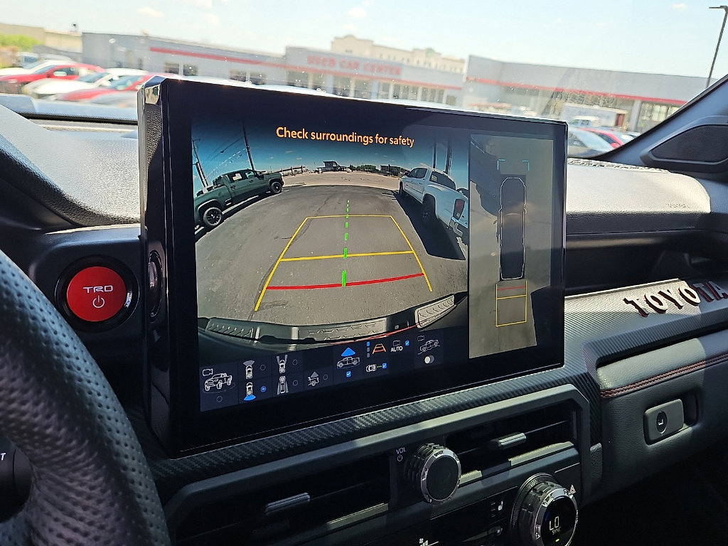 Used 2024 Toyota Tacoma TRD Pro AWD/4WD image 18